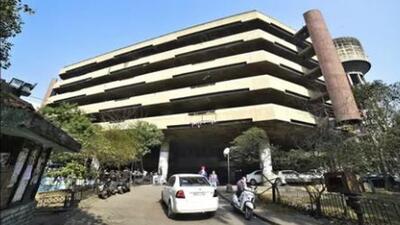 Ludhiana MC issues water-sewer bills to only 1.4 lakh properties, while around 2.6 lakh properties are under exempted category. (HT File Photo) Ludhiana MC issues water-sewer bills to only 1.4 lakh properties, while around 2.6 lakh properties are under exempted category. (HT File Photo)
