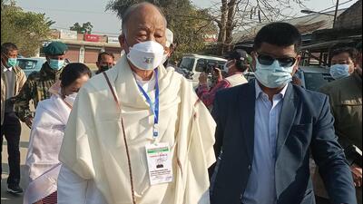 Former chief minister and CLP leader O Ibobi Singh after exercising his franchise in Thoubal district on Saturday. (HT PHOTO.) Former chief minister and CLP leader O Ibobi Singh after exercising his franchise in Thoubal district on Saturday. (HT PHOTO.)