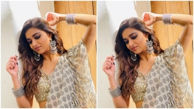 Keerthy played muse to the fashion designer Arpita Mehta and picked an ethnic ensemble for the pictures. (Instagram/@keerthysureshofficial)