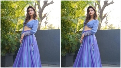 Assisted by makeup artist Mukesh Patil, Aamna decked up in gold eyeshadow, mascara-laden eyelashes, black kohl, drawn eyebrows, contoured cheeks and a shade of nude lipstick. (Instagram/@aamnasharifofficial)