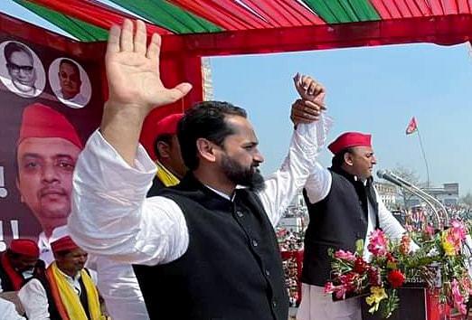 Mayank Joshi, son of BJP MP Rita Bahuguna Joshi, joins SP in the presence of party chief Akhilesh Yadav on Saturday. (ANI) Mayank Joshi, son of BJP MP Rita Bahuguna Joshi, joins SP in the presence of party chief Akhilesh Yadav on Saturday. (ANI)