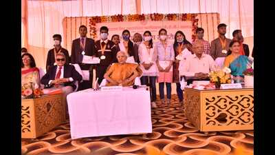 UP governor Anandiben Patel at Sri Jai Narain Mishra PG College founder’s day celebration on Sunday. (HT)
