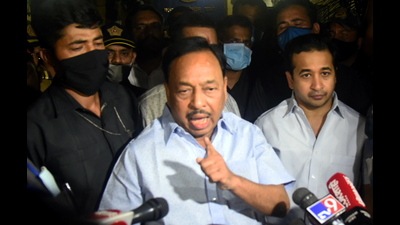 A team of nine personnel from the K west ward of the Brihanmumbai Municipal Corporation (BMC) on February 21, 2022, visited the Adhish bungalow to inspect the structure in presence of Narayan Rane. (PTI) A team of nine personnel from the K west ward of the Brihanmumbai Municipal Corporation (BMC) on February 21, 2022, visited the Adhish bungalow to inspect the structure in presence of Narayan Rane. (PTI)