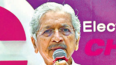Subhash Desai, industries minister, said the projects will continue to remain on hold as there is no go-ahead from the Centre. HT File Subhash Desai, industries minister, said the projects will continue to remain on hold as there is no go-ahead from the Centre. HT File