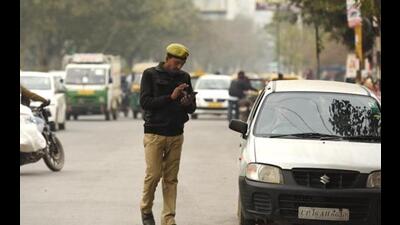(The Noida authority will also install 40 adaptive traffic control units, 18 speed detection devices, 22 variable message signboards and 693 automatic number plate reader cameras, among other equipment.) (The Noida authority will also install 40 adaptive traffic control units, 18 speed detection devices, 22 variable message signboards and 693 automatic number plate reader cameras, among other equipment.)