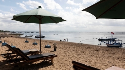 Indonesia, Malaysia to ease Covid-19 travel curbs on foreign visitors&nbsp; (REUTERS/Nyimas Laula/File Photo)