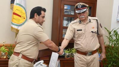 The other directions include that the beat officer should maintain a list of senior citizens living in their area and submit a copy of the list to the senior police inspector of their respective police station (HT PHOTO) The other directions include that the beat officer should maintain a list of senior citizens living in their area and submit a copy of the list to the senior police inspector of their respective police station (HT PHOTO)