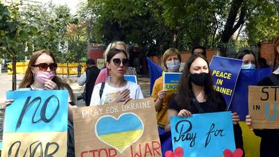 Ukrainian citizens hold placards as they gather in solidarity for the people of Ukraine, at Jantar Mantar, in New Delhi on Sunday. (ANI) Ukrainian citizens hold placards as they gather in solidarity for the people of Ukraine, at Jantar Mantar, in New Delhi on Sunday. (ANI)