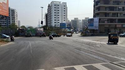 The SM Ghule chowk is the intersection of the Undri-NIBM area, and is the nearest road for commuters to reach their destinations from both places. (HT PHOTO) The SM Ghule chowk is the intersection of the Undri-NIBM area, and is the nearest road for commuters to reach their destinations from both places. (HT PHOTO)