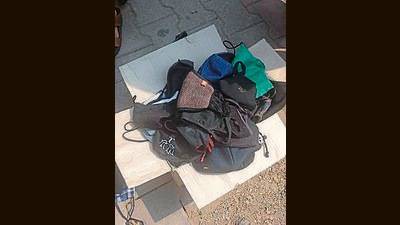 The police at security checkpoints at public rallies of the prime minister in the city on Sunday were asking visitors to remove black masks, glasses, handkerchiefs, citing “protocol“. (Pratham Gokhale/HT Photo) The police at security checkpoints at public rallies of the prime minister in the city on Sunday were asking visitors to remove black masks, glasses, handkerchiefs, citing “protocol“. (Pratham Gokhale/HT Photo)