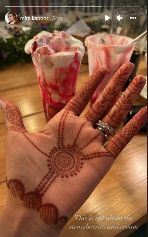 Mira Rajput shared a picture of her mehendi-clad hands on Sanah Kapur's wedding day.
