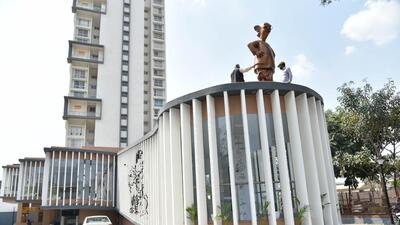 The timeless pieces of RK siblings — RK Narayan’s ‘Malgudi Day’ and RK Laxman’s cartoons — will bring alive the walls of RK Laxman art gallery at High Street road in Balewadi. (HT PHOTO)