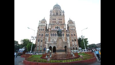Out of the new proposals that were tabled, proposals worth ₹400 crore were for construction and widening of various drainage and water supply networks of the city (HT PHOTO) Out of the new proposals that were tabled, proposals worth ₹400 crore were for construction and widening of various drainage and water supply networks of the city (HT PHOTO)