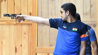 India's Rhythm Sangwan and Anish Bhanwala win 25m rapid fire pistol mixed team gold as India top medal tally India's Rhythm Sangwan and Anish Bhanwala win 25m rapid fire pistol mixed team gold as India top medal tally