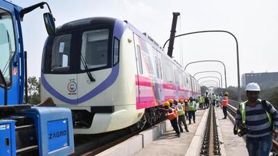 The second day of Metro on both routes — Vanaz to Garware college and Pimpri to Phugewadi — which started at 8am. (HT PHOTO)