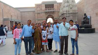 People visit Kashi Vishwanath temple after casting their votes in Varanasi on Monday. (HT PHOTO)
