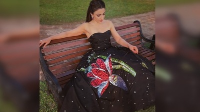 Soha Ali Khan teamed her outfit with black stilettoes and diamond earrings. (Instagram/@sakpataudi) Soha Ali Khan teamed her outfit with black stilettoes and diamond earrings. (Instagram/@sakpataudi)