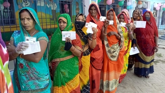 Polling for the seventh and last phase of Uttar Pradesh Assembly elections is being held today for 54 constituencies spread across nine districts of Mau, Azamgarh, Jaunpur, Ghazipur, Varanasi, Chandauli, Mirzapur, Sonbhadra, and Bhadohi (Sant Ravidas Nagar).(HT Photo/Sudhir Kumar)