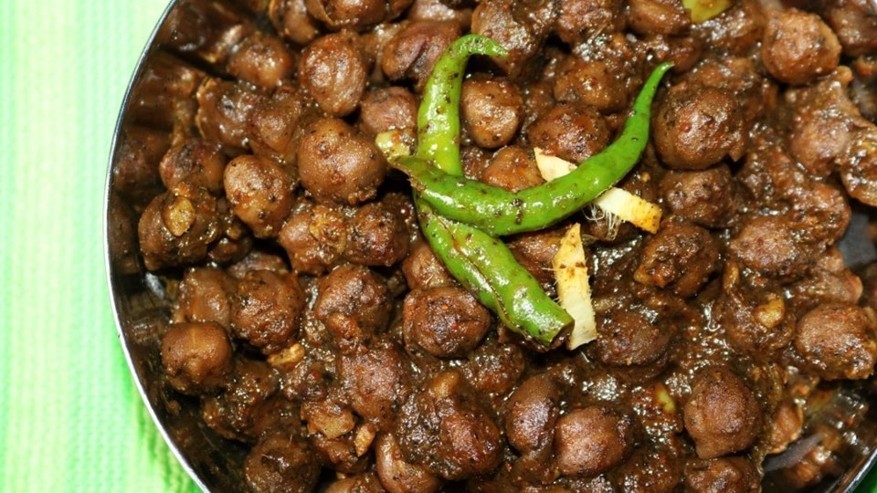 Chhole is also your comfort food when accompanied with rice and perfect for any lazy weekend lunch or a get-together with friends. (Pinterest)