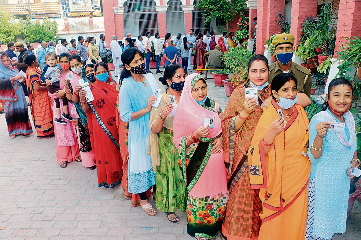 The data shows that the proportion of women voters who turned out to vote (70.42%) was higher than that of the men (68.78%). (Nitin Sharma) The data shows that the proportion of women voters who turned out to vote (70.42%) was higher than that of the men (68.78%). (Nitin Sharma)