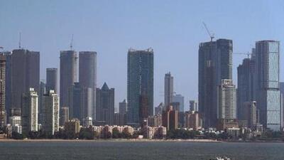 Mumbai’s temperature has remained consistently above 36 degree Celsius since March 4. The unseasonal rains may bring some relief to the city on Tuesday and Wednesday. (File/REUTERS)