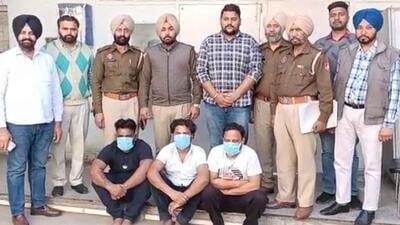 The accused were heading towards Amritsar in a Maruti Swift car when a team of the Khanna Police stopped them for checking. (HT Photo) The accused were heading towards Amritsar in a Maruti Swift car when a team of the Khanna Police stopped them for checking. (HT Photo)