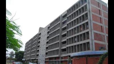Classes have already started at Panjab University, Chandigarh, but there is no clarity on who will be allotted hostel accommodation. Students are in a dilemma about whether to take accommodation outside the campus or not. (HT file photo) Classes have already started at Panjab University, Chandigarh, but there is no clarity on who will be allotted hostel accommodation. Students are in a dilemma about whether to take accommodation outside the campus or not. (HT file photo)