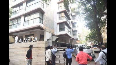 The premises of Rahul Kanal, the trustee of Shri Sai Sansthan Trust and a key member of the Yuva Sena, and Bajrang Kharamate, deputy RTO officer, were raided by the I-T. (Vijay Bate/HT Photo) The premises of Rahul Kanal, the trustee of Shri Sai Sansthan Trust and a key member of the Yuva Sena, and Bajrang Kharamate, deputy RTO officer, were raided by the I-T. (Vijay Bate/HT Photo)