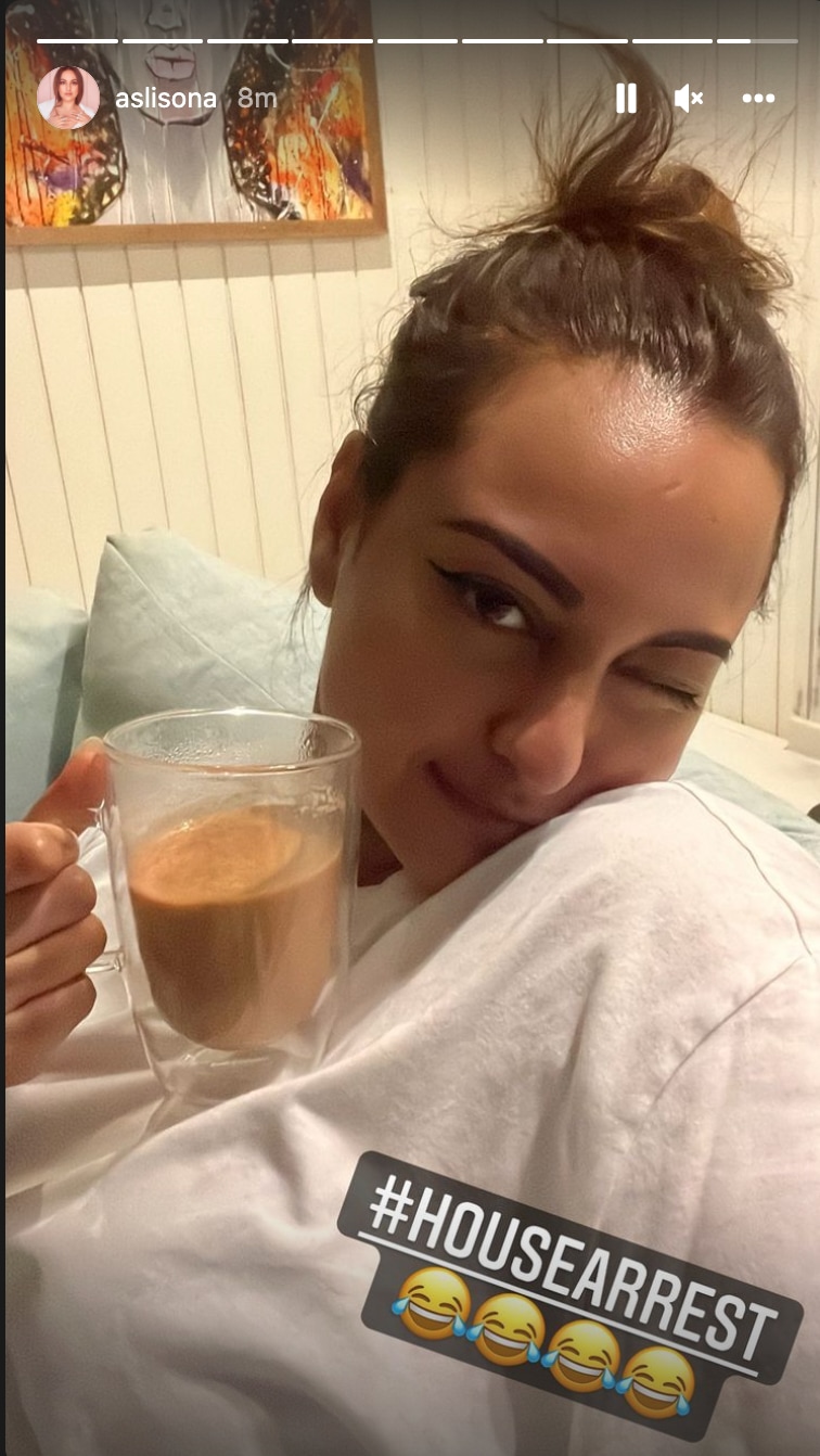 Sonakshi Sinha chilling at her home.