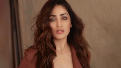 Yami Gautam raises bar of hot boss lady in shirtless chocolate brown pantsuit (Instagram/yamigautam) Yami Gautam raises bar of hot boss lady in shirtless chocolate brown pantsuit (Instagram/yamigautam)
