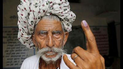 The sight of legislators or candidates being packed off in buses to luxury resorts where they are held under the surveillance of senior leaders may have become commonplace but it doesn’t stop the trend from being any less harmful to the health of our democracy. (Deepak Sharma/HT Photo) The sight of legislators or candidates being packed off in buses to luxury resorts where they are held under the surveillance of senior leaders may have become commonplace but it doesn’t stop the trend from being any less harmful to the health of our democracy. (Deepak Sharma/HT Photo)