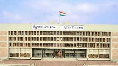 The Gujarat Congress cited the figures given by the labour minister in the Gujarat assembly to attack the BJP government on unemployment The Gujarat Congress cited the figures given by the labour minister in the Gujarat assembly to attack the BJP government on unemployment