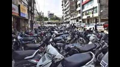 The ₹3 lakh security submitted by her was also forfeited. The parking contractor is in the dock for breaching the terms of his contract, overcharging, not mentioning rates on tickets and not installing token machines. (Representative Image/HT File) The ₹3 lakh security submitted by her was also forfeited. The parking contractor is in the dock for breaching the terms of his contract, overcharging, not mentioning rates on tickets and not installing token machines. (Representative Image/HT File)