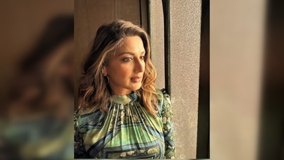 Sharing a series of pictures on her Instagram handle, Sonali Bendre captioned her post, "Celebrating myself a little more than usual." (Instagram/@iamsonalibendre) Sharing a series of pictures on her Instagram handle, Sonali Bendre captioned her post, "Celebrating myself a little more than usual." (Instagram/@iamsonalibendre)