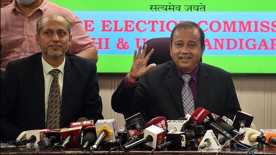 A press conference in which the dates for polls to Delhi’s three municipal corporations were expected to be announced took a turn on Wednesday evening as the state election commissioner said the body was postponing the announcement by a week. (Raj K Raj/HT Photo) A press conference in which the dates for polls to Delhi’s three municipal corporations were expected to be announced took a turn on Wednesday evening as the state election commissioner said the body was postponing the announcement by a week. (Raj K Raj/HT Photo)