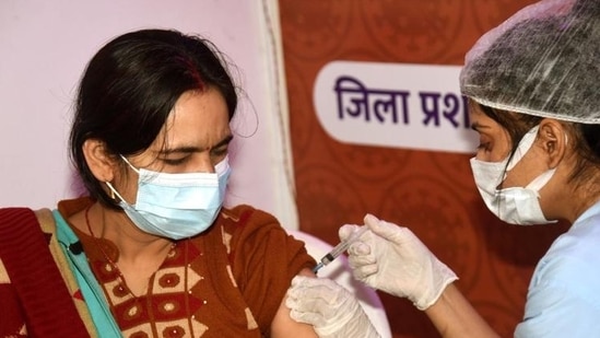 The vaccine is a protein subunit vaccine that delivers a full spike of the Sars-Cov-2 to train the immunity.(Santosh Kumar/HT file photo. Representative image)