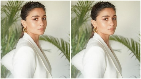 Alia wore her tresses into a messy ponytail as she posed for the camera.(Instagram/@aliabhatt)