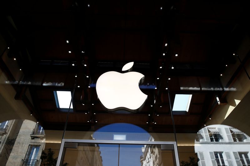Apple shares tumbled as much as 6.2% to $153.50 in late trading after the remarks. (Reuters file photo)
