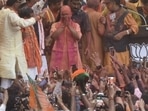 Uttar Pradesh chief minister Yogi Adityanath acknowledges supporters in Lucknow(HT/Deepak Gupta)