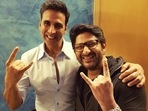 Akshay Kumar and Arshad Warsi, who are working together for the first time in their upcoming film, praised each other at a promotional event. Akshay Kumar and Arshad Warsi, who are working together for the first time in their upcoming film, praised each other at a promotional event.