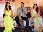 Kriti Sanon, Akshay Kumar and Jacqueline Fernandez at Bachchhan Paandey event. (Varinder Chawla) Kriti Sanon, Akshay Kumar and Jacqueline Fernandez at Bachchhan Paandey event. (Varinder Chawla)