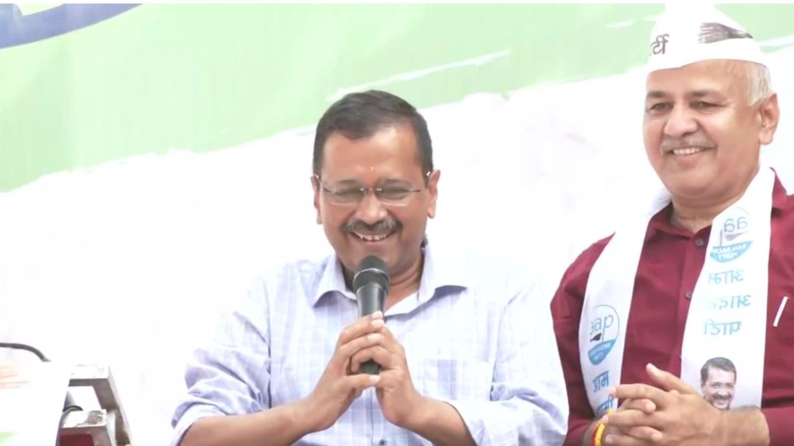 ‘We all love you, Punjab’: Kejriwal all smiles as AAP whitewashes border state