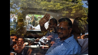 Delhi Chief Minister Arvind Kejriwal waves to the supporters, New Delhi, March 10, 2022 (Ishant Kumar) Delhi Chief Minister Arvind Kejriwal waves to the supporters, New Delhi, March 10, 2022 (Ishant Kumar)