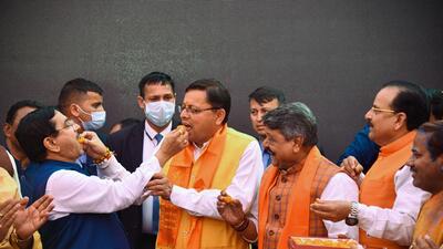 CM Pushkar Singh Dhami with BJP leaderss Pralhad Joshi, Kailash Vijayvargiya and others in Dehradun, on Thursday. (PTI) CM Pushkar Singh Dhami with BJP leaderss Pralhad Joshi, Kailash Vijayvargiya and others in Dehradun, on Thursday. (PTI)