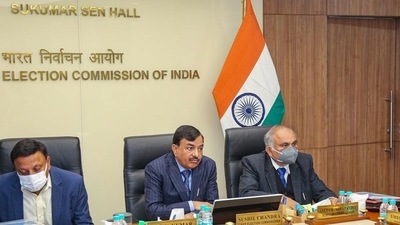 Chief Election Commissioner Sushil Chandra (centre) with election commissioners Rajiv Kumar and Anup Chandra Pandey. (PTI Photo)