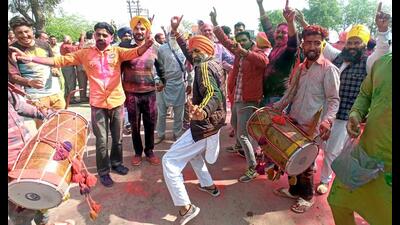 The AAP The party won all seats in Rupnagar (3), Fatehgarh Sahib (3), Mohali (3), Patiala (8), Malerkotla (2), Bathinda (6), Mansa (3), Barnala (3), Sangrur (5), Ferozpur (4), Moga(4) and Fardikot (3) districts. The AAP The party won all seats in Rupnagar (3), Fatehgarh Sahib (3), Mohali (3), Patiala (8), Malerkotla (2), Bathinda (6), Mansa (3), Barnala (3), Sangrur (5), Ferozpur (4), Moga(4) and Fardikot (3) districts.