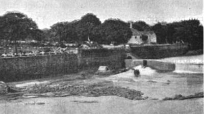 Photograph taken from “In India (the land of famine and of plague), or, Bombay the beautiful, the first city of India...” by Rev George W Clutterbuck. 1897. Photograph taken from “In India (the land of famine and of plague), or, Bombay the beautiful, the first city of India...” by Rev George W Clutterbuck. 1897.
