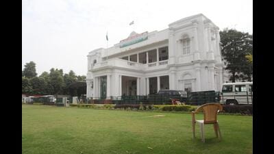 A deserted view of Uttar Pradesh Congress Committee office (UPCC) after the announcement of UP Assembly election results, in Lucknow, on Thursday, (HT Photo) A deserted view of Uttar Pradesh Congress Committee office (UPCC) after the announcement of UP Assembly election results, in Lucknow, on Thursday, (HT Photo)