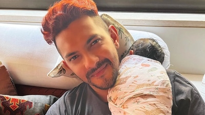Aditya Narayan recently became a father. Aditya Narayan recently became a father.