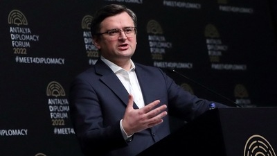 Ukrainian Foreign Minister Dmytro Kuleba speaks during a news conference after meeting with his counterparts Russian Sergei Lavrov and Turkish Mevlut Cavusoglu, amid Russia's invasion of Ukraine, in Antalya, Turkey March 10, 2022.&nbsp; (REUTERS/Murad Sezer)